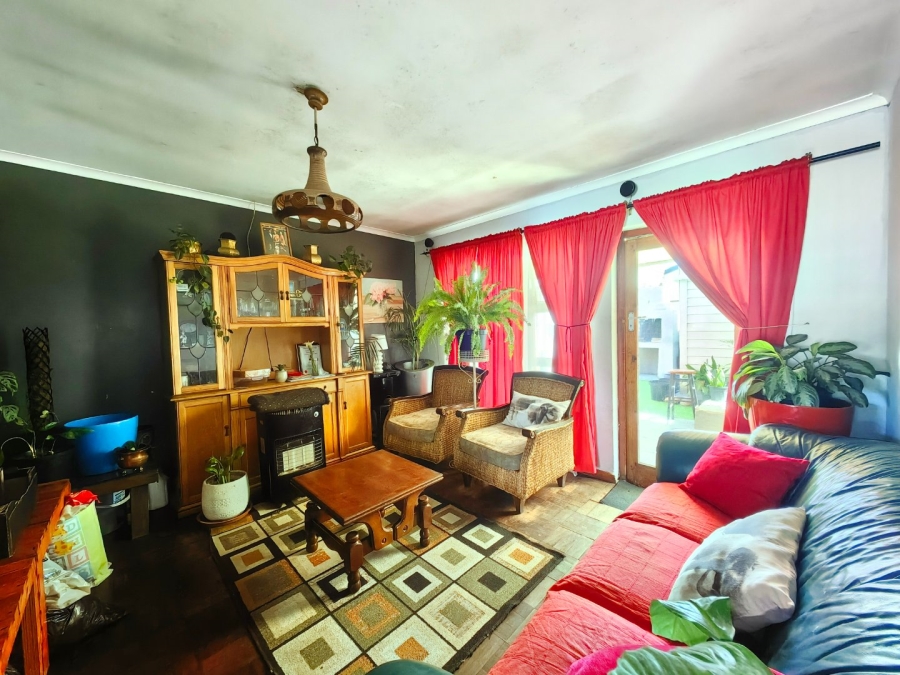 5 Bedroom Property for Sale in Beacon Valley Western Cape